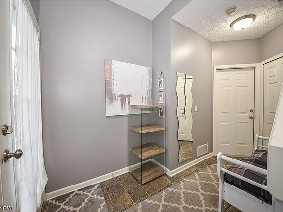 2nd image of 1214 Chapman Ln Unit 8