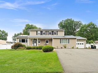 84 Robin Dr, Hamilton, NJ 08619