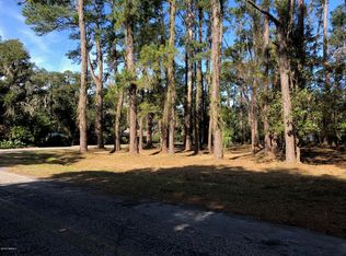 114 S Hermitage Rd, Beaufort, SC 29902