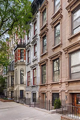 Rented by Compass | media 52