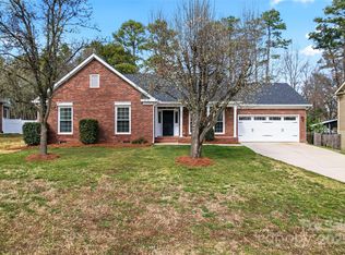 613 Trailing Rock Dr, Charlotte, NC 28214