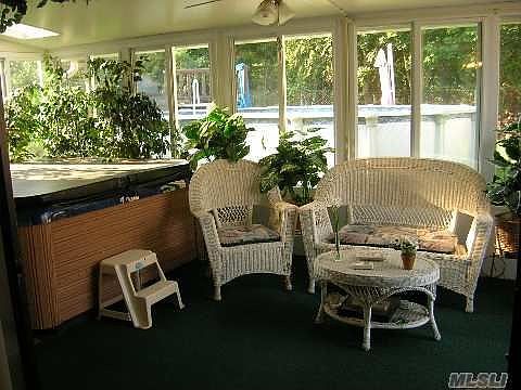 4th image of 32 N Millpage Dr