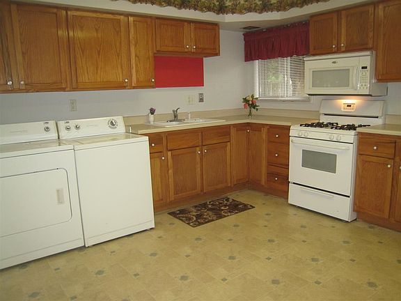 5th image of 902 37th Ave