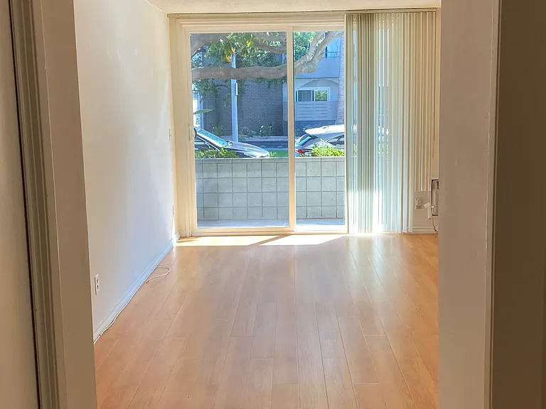 1835 S Bentley Ave #1 — Photo 6