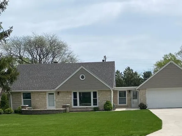 1100 Garvens AVENUE, Brookfield, WI 53005