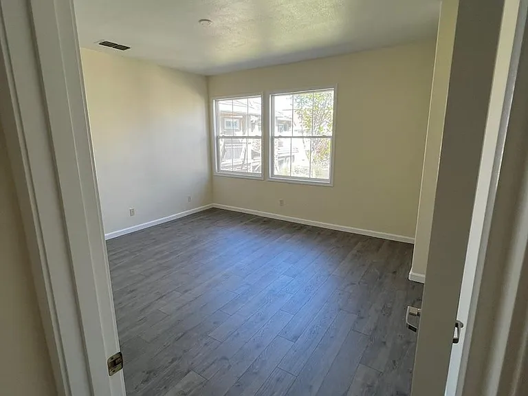 4830 Swinford Ct — Photo 9