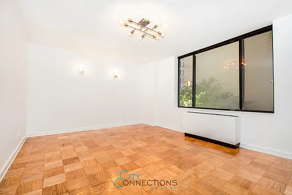 Rented by City Connections Realty | media 5