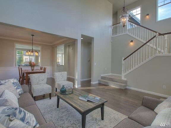2nd image of 1805 Mariner Cir NE