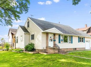 4202 W 4th St, Duluth, MN 55807