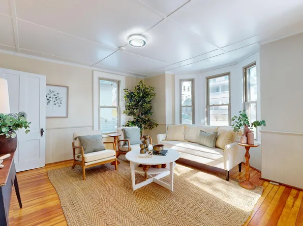 17 Warren Terrace, West Hartford, CT 06119