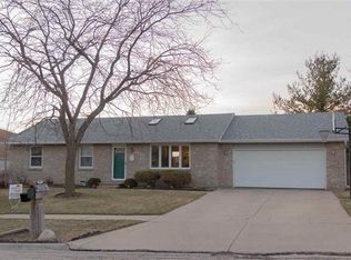 5870 Windy Knoll Dr, Loves Park, IL 61111