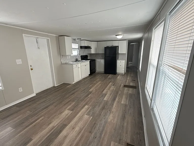 1221 N Valrico Rd #27 — Photo 5