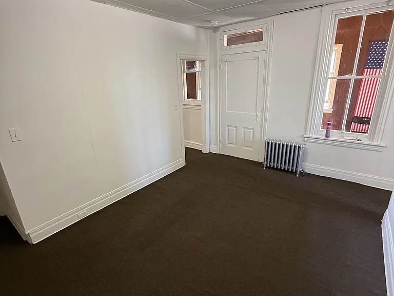 711 Chestnut St #3 — Photo 4