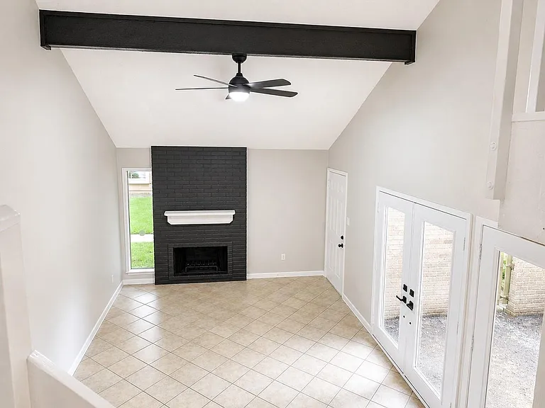 6106 W Airport Blvd #18 — Photo 8
