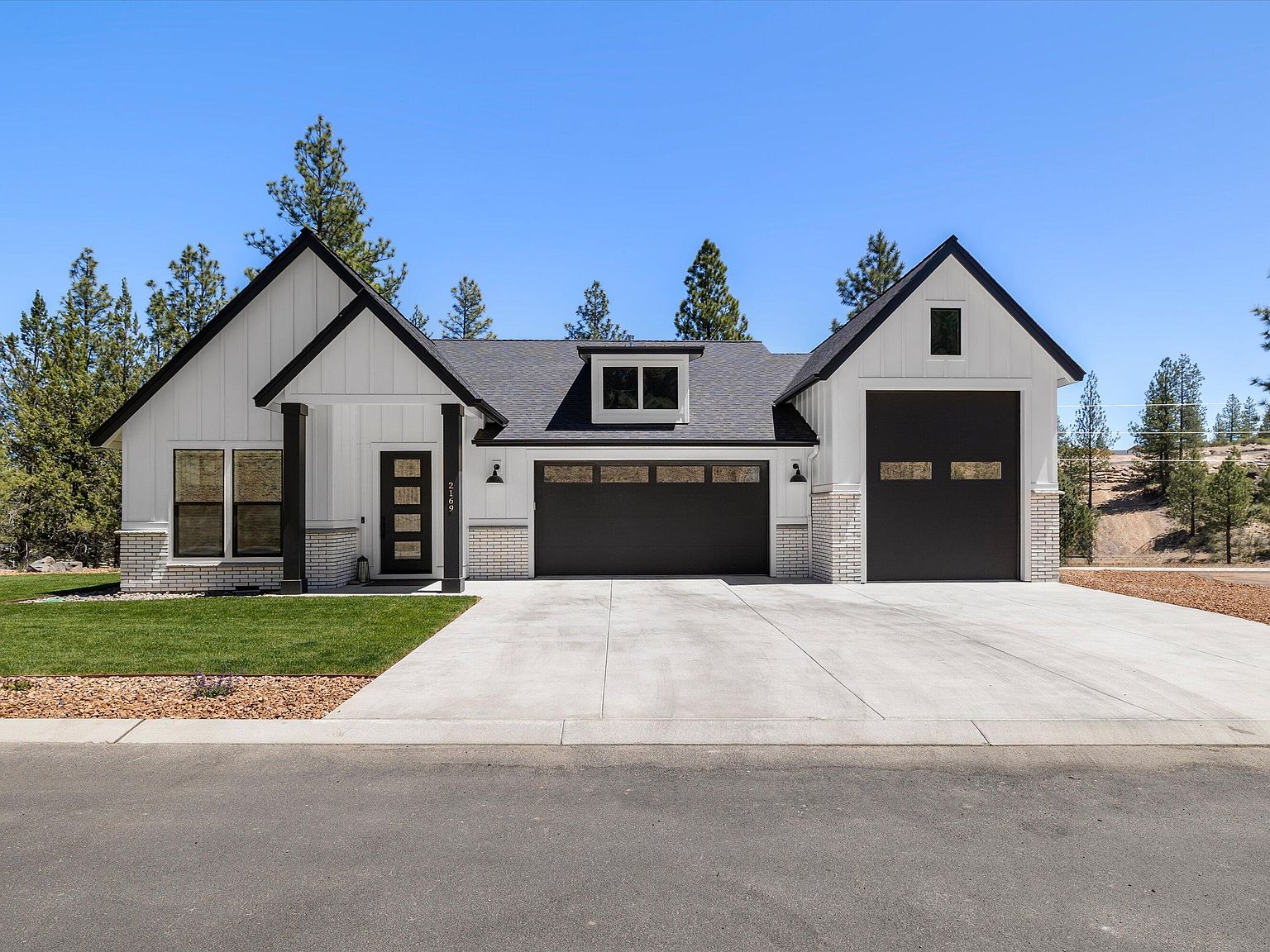 2169 NW Skyline Ranch Rd, Bend, OR 97703 | Zillow