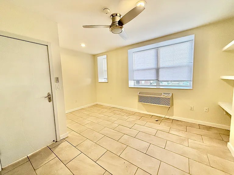249 S 49th St #1O7 — Photo 13