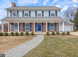 7012 Wolftree Ln, Rockville, MD 20852