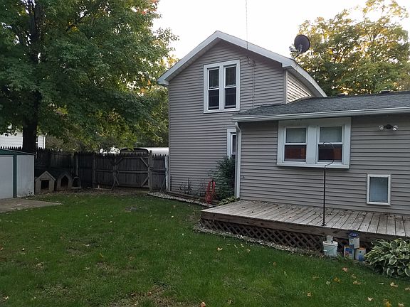 5th image of 205 S Railroad St