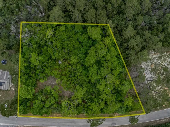 8574 Bay River Rd, Navarre, FL 32566