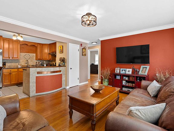 3rd image of 342 Beach Ave APT 1B