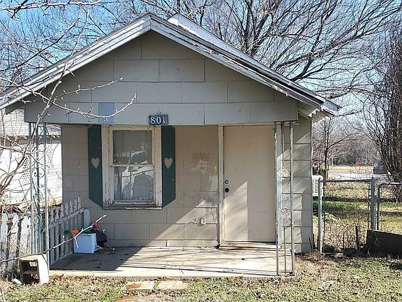 2nd image of 801 N McKinley Ave