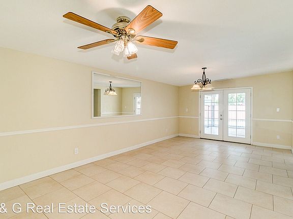 5th image of 1000 E Manhatton Dr