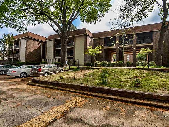 3rd image of 1855 Poplar Woods Cir W #101