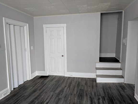 5th image of 351 N George St