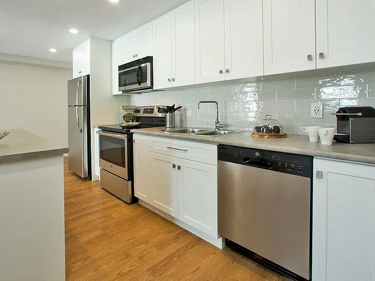 97 Rockwood Ave — Photo 6