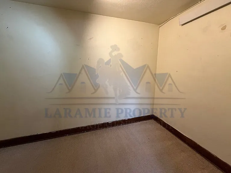 515.5 E Lewis St — Photo 13