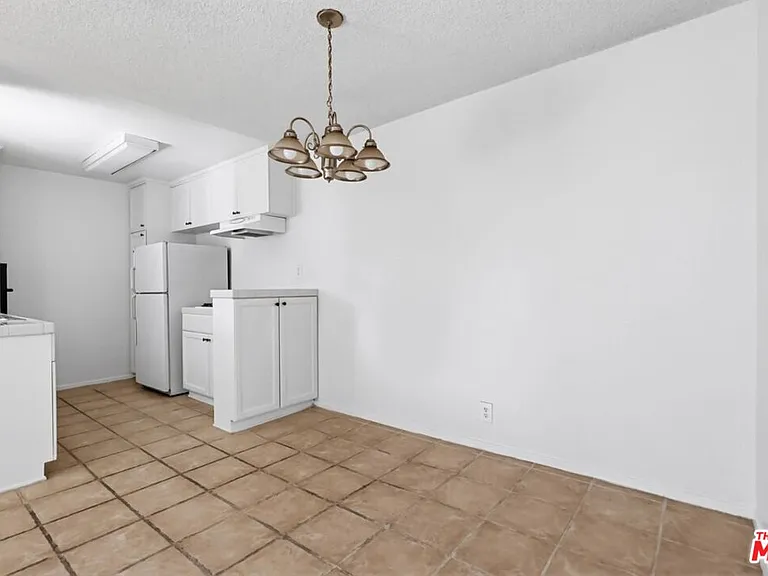 515 N Alfred St #206 — Photo 19