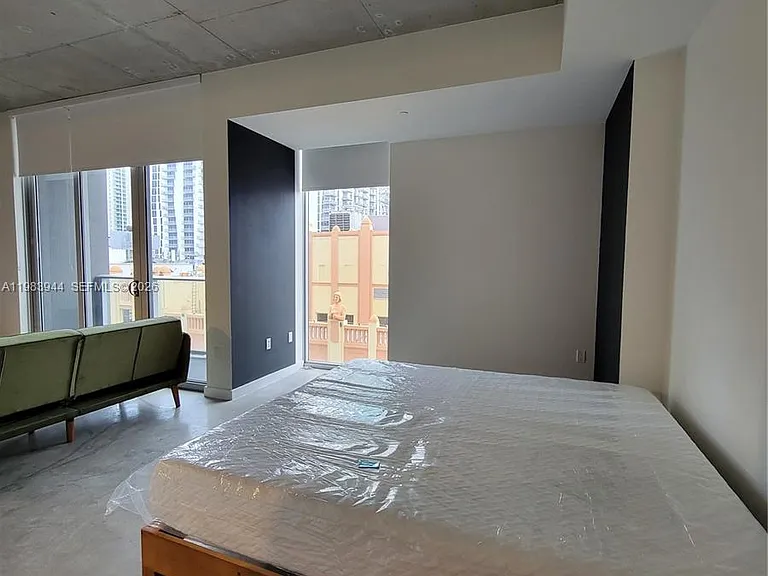 151 SE 1st St #1507 — Photo 11