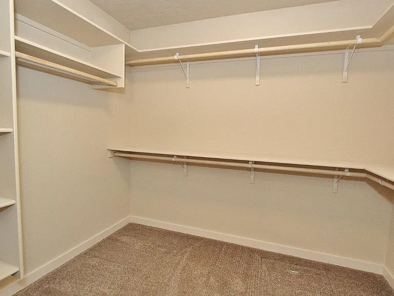4044 Queen Anne Dr — Photo 15