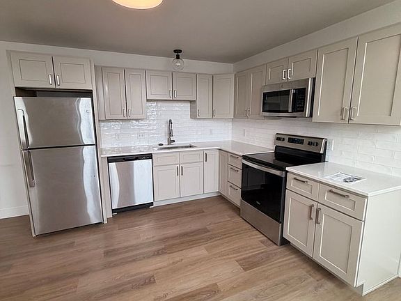 5th image of 14 N 29th St APT 4