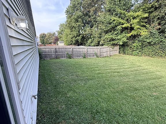 3rd image of 3245 Capsella Ln