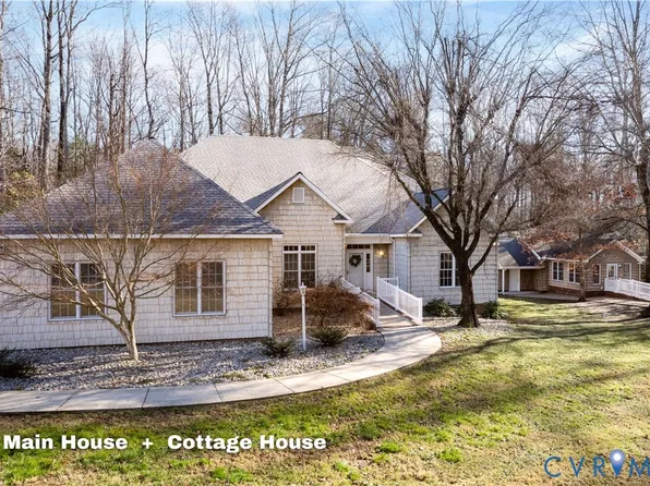 1943 Retreat Dr, Mechanicsville, VA 23111