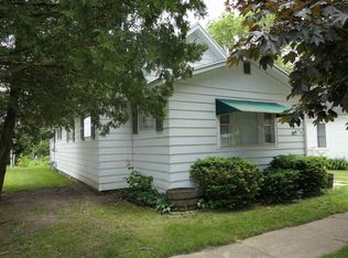 524 Seaman St, Saint Louis, MI 48880