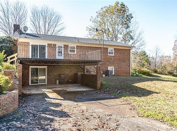 5th image of 5459 Chestnut Dr