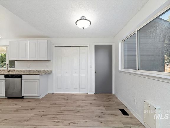 4th image of 9994 W Sussex Dr