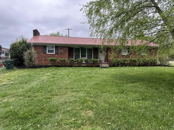4192 Hawkins Dr, Westmoreland, TN 37186