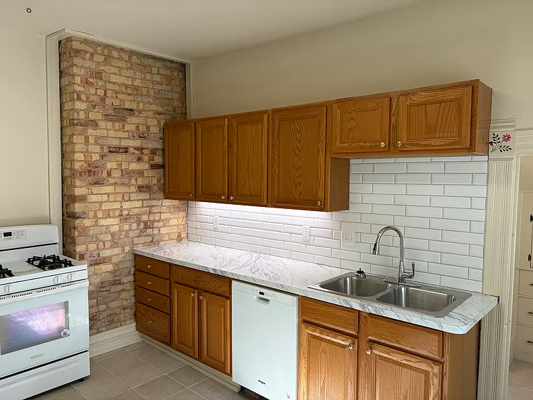 536 Lyon St NE #1 — Photo 6