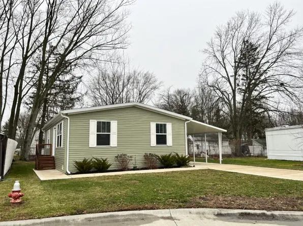25 Kimberly Ln #Kim25, Olmsted Falls, OH 44138
