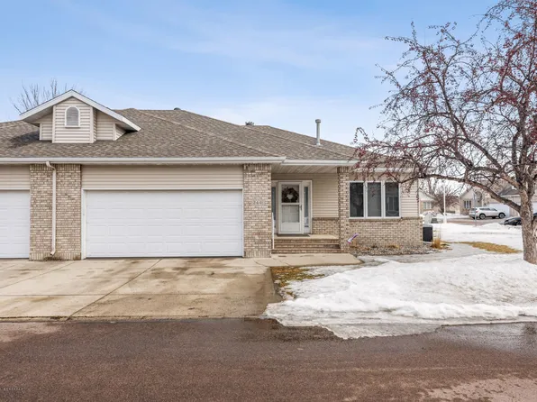 2441 Madison Square Dr S, Fargo, ND 58104