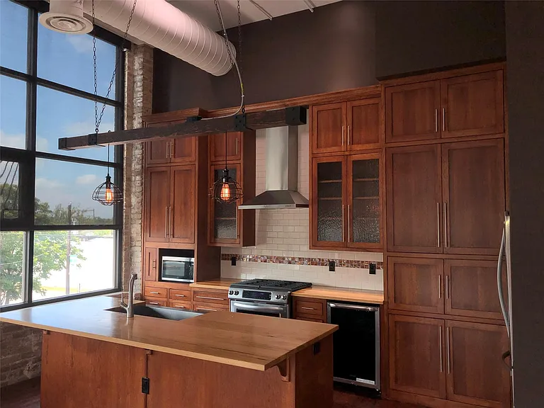 110 W 2nd St #LOFT B — Photo 5