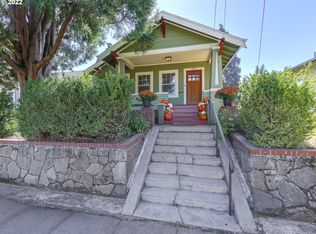 826 NE Ainsworth St, Portland, OR 97211