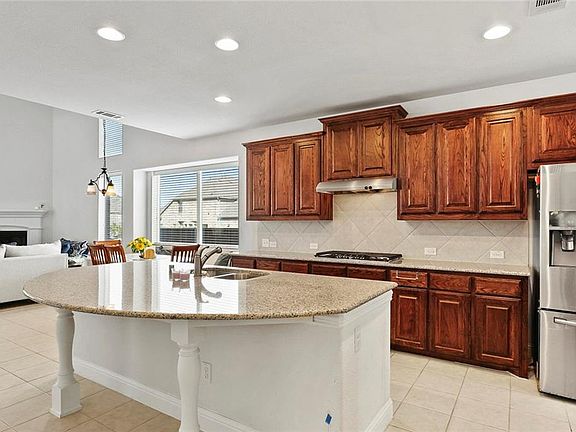5th image of 4925 Albatross Dr