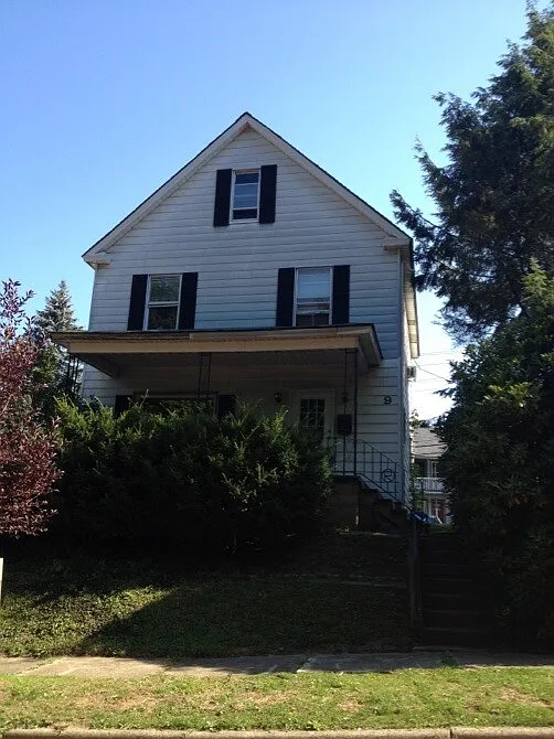 9 E Virginia Blvd