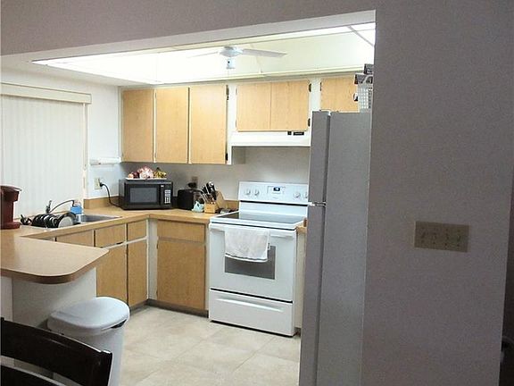 5th image of 1204 SE 24th Ave #1206