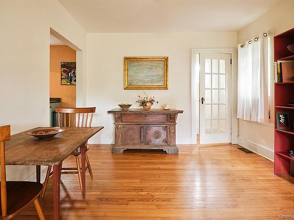 4th image of 28 S Parsonage Street