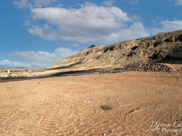 3265 Cave Dr, Hurricane, UT 84737